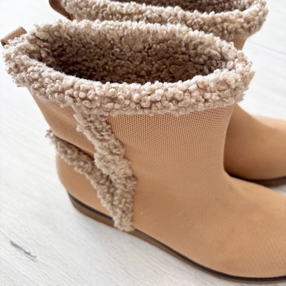 VIVAIA Women’s Camel COURTNEY Boots Round-Toe Water-Repellent Faux Fur Size 11 - Picture 3 of 9